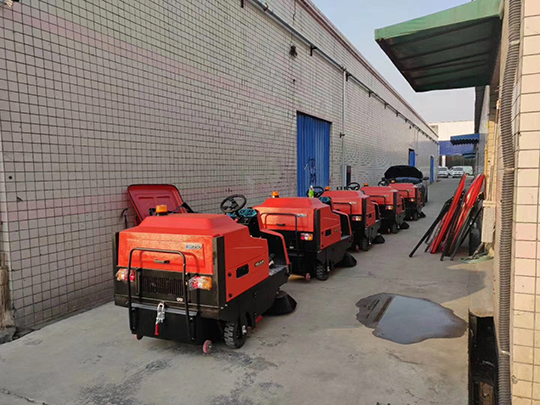 環(huán)衛(wèi)電動(dòng)清掃車(chē)品牌那個(gè)好？