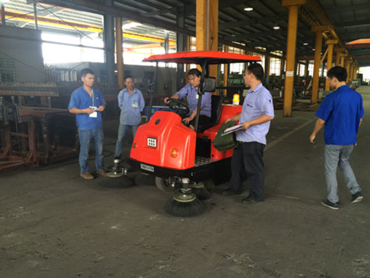 駕駛式掃地機哪個好