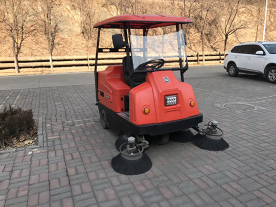 環衛電動掃地車多少錢